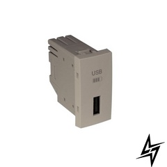 Одинарное зарядное устройство USB типа A 1-мод Перламутр 45383 SPE Efapel Quadro 45 фото