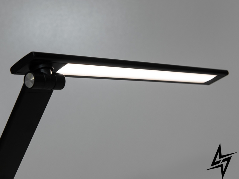 Светодиодная настольная лампа D23-38885 A5503BK wireless charge фото в живую, фото в дизайне интерьера