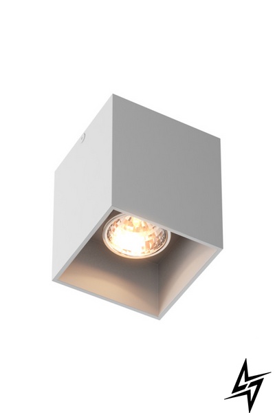 Точечный накладной светильник Zumaline Square 50475-WH 78387 фото в живую, фото в дизайне интерьера