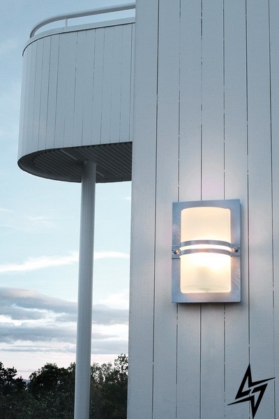Настенный фасадный уличный светильник Norlys Basel 681GA ЛЕД 27928 фото в живую, фото в дизайне экстерьера