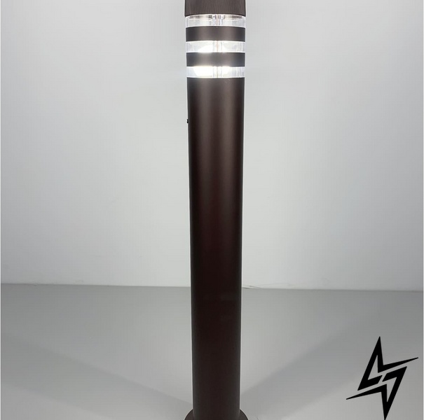 Видовжений світильник в коричневому корпусі для вулиці LE26060 1xE27 9x80см Коричневий 8021 80CM CF (стовп) фото наживо, фото в дизайні екстер'єру