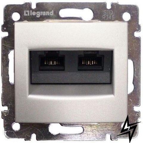 Комп'ютерна розетка RJ45 Legrand 770247 Valena Classic, алюміній, RJ45 кат. 6 UTP фото