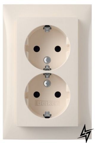 Двойная розетка S.1 47598982 с защитой контактов с заземлением (белая) Berker фото