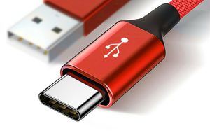 Фото. USB Type-C - майбутнє електроніки, автомобілів і розеток