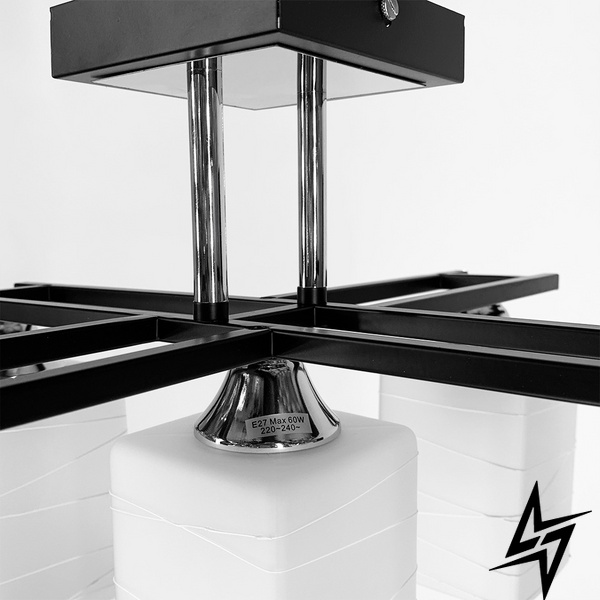 Потолочный светильник DUO LINE в черном корпусе на 5 плафонов LE39566 Черный/Белый 48x30x48см 5xE27 50611/5 фото в живую, фото в дизайне интерьера