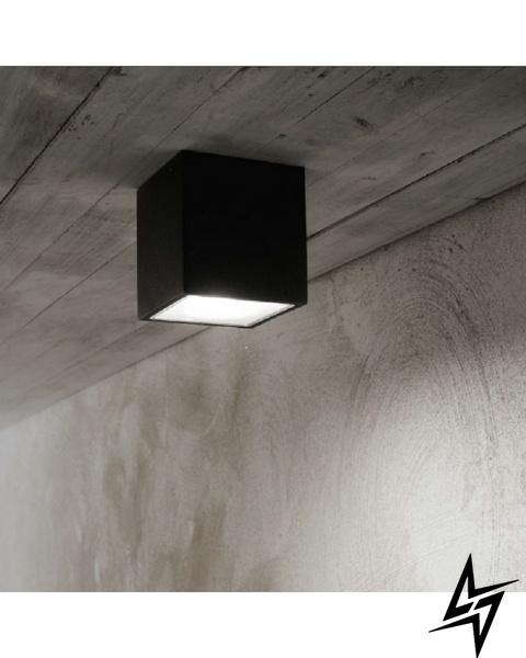Уличный настенный светильник Ideal Lux Techo 251530  фото в живую, фото в дизайне экстерьера